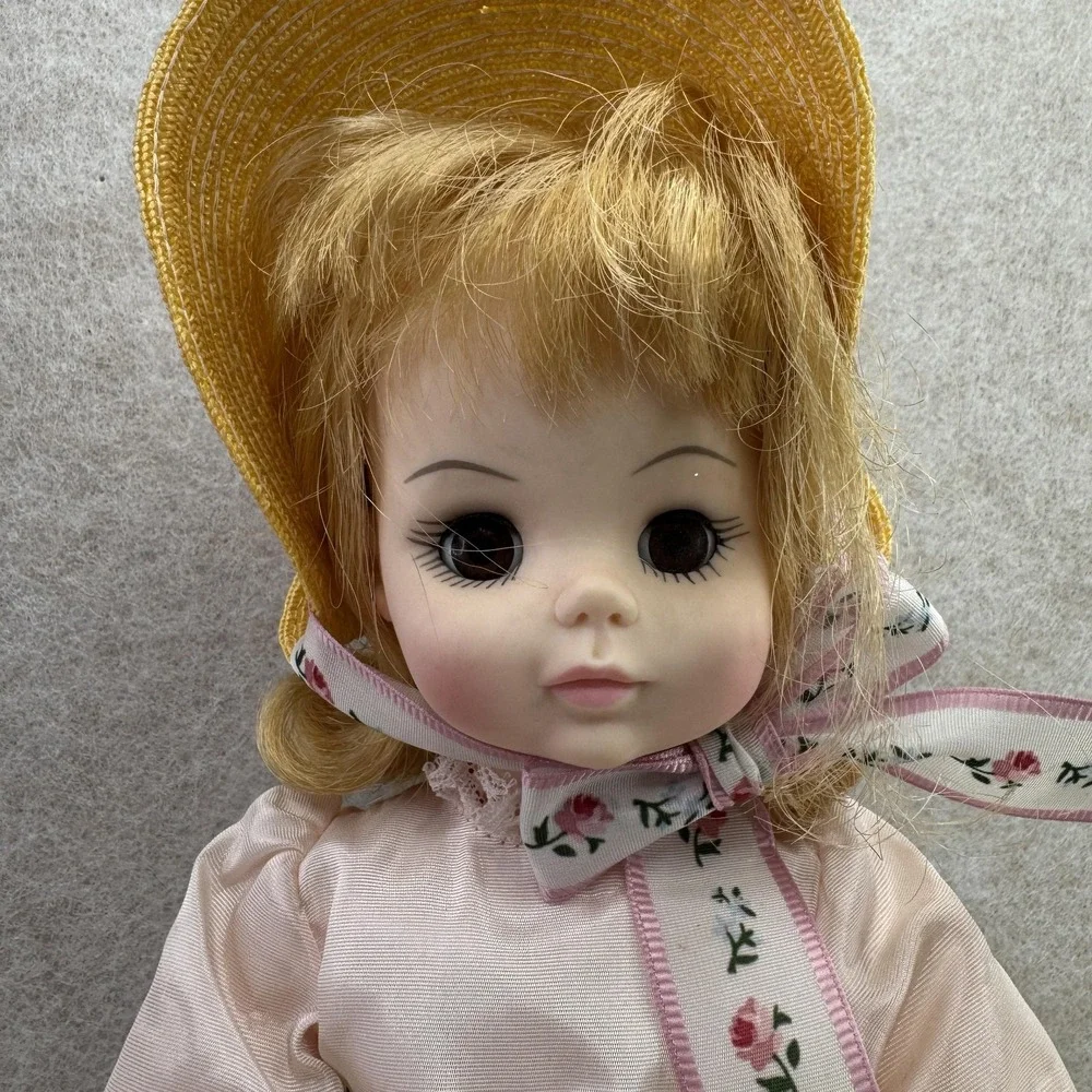 Madame Alexander Mary Mary #1569 14 In‎ Doll Blonde Brown Eyes Watering Can